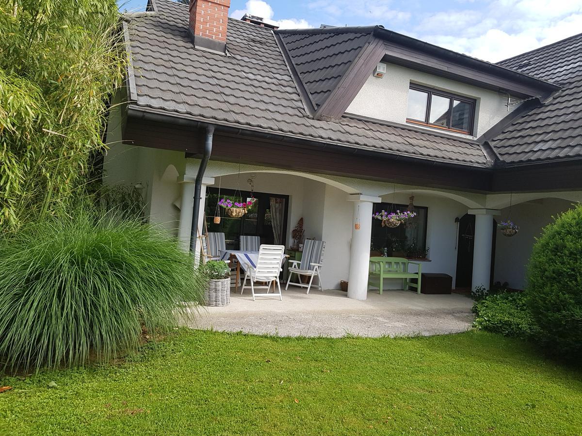 Pr'Simi Bed & Breakfast Golnik ภายนอก รูปภาพ