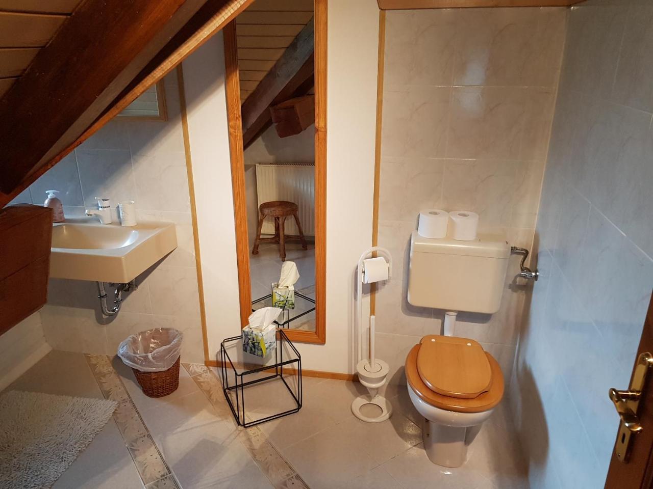 Pr'Simi Bed & Breakfast Golnik ภายนอก รูปภาพ