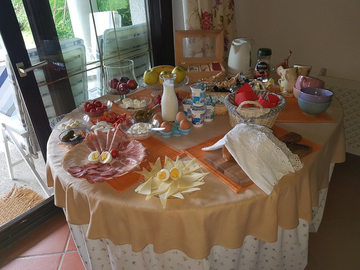 Pr'Simi Bed & Breakfast Golnik ภายนอก รูปภาพ