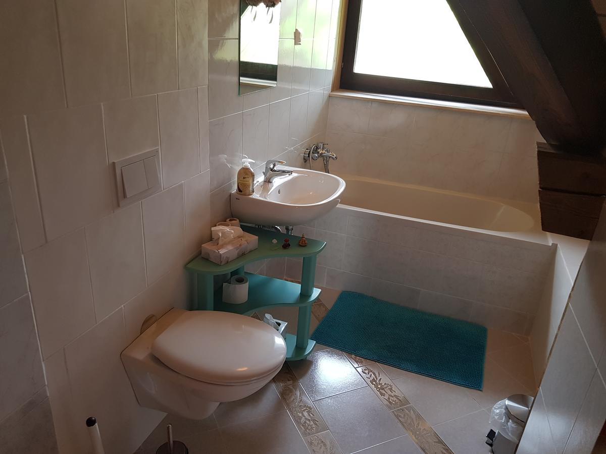 Pr'Simi Bed & Breakfast Golnik ภายนอก รูปภาพ